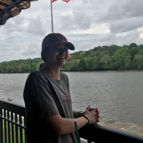 Meet your Posher, Fiona - Picture 1 of 1